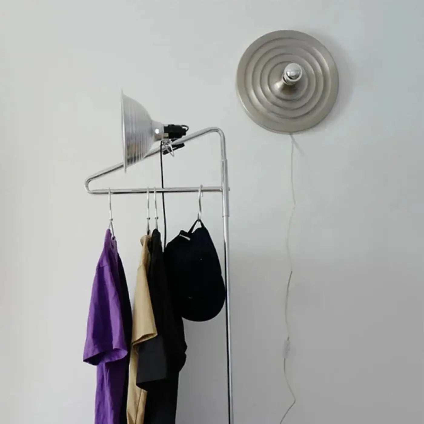 Applique Murale Elegant en Metal - Gong