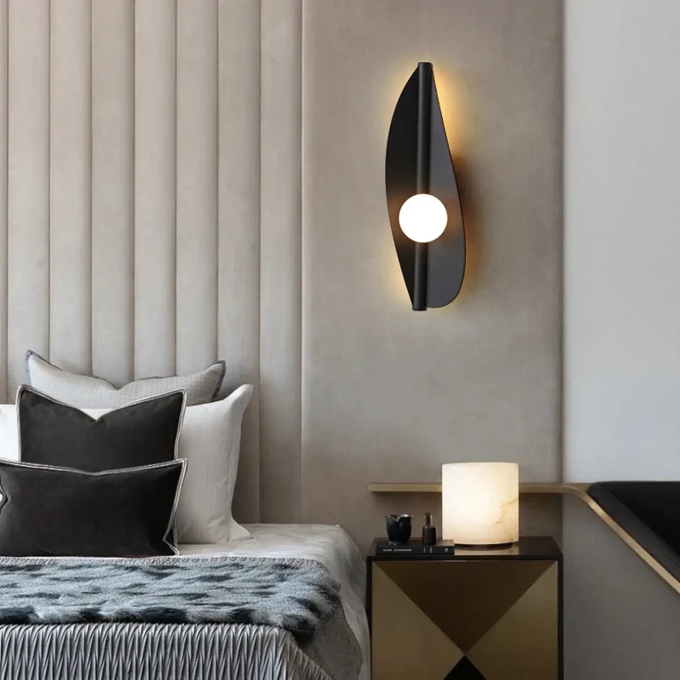 Applique Murale Design en Metal - Calisse