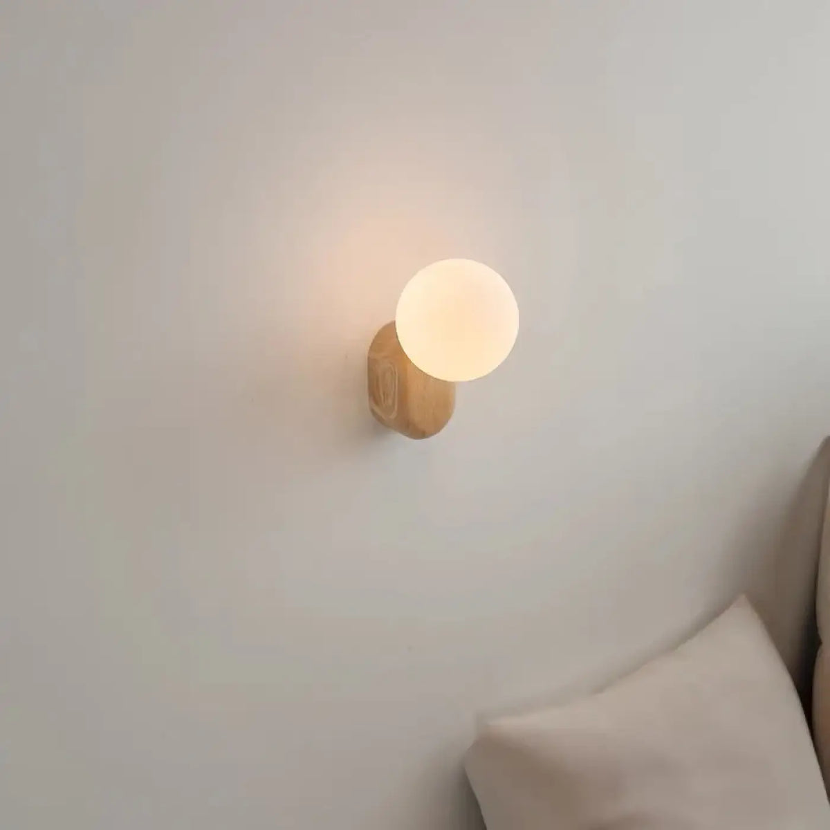 Applique Murale Minimaliste en Bois - Minou