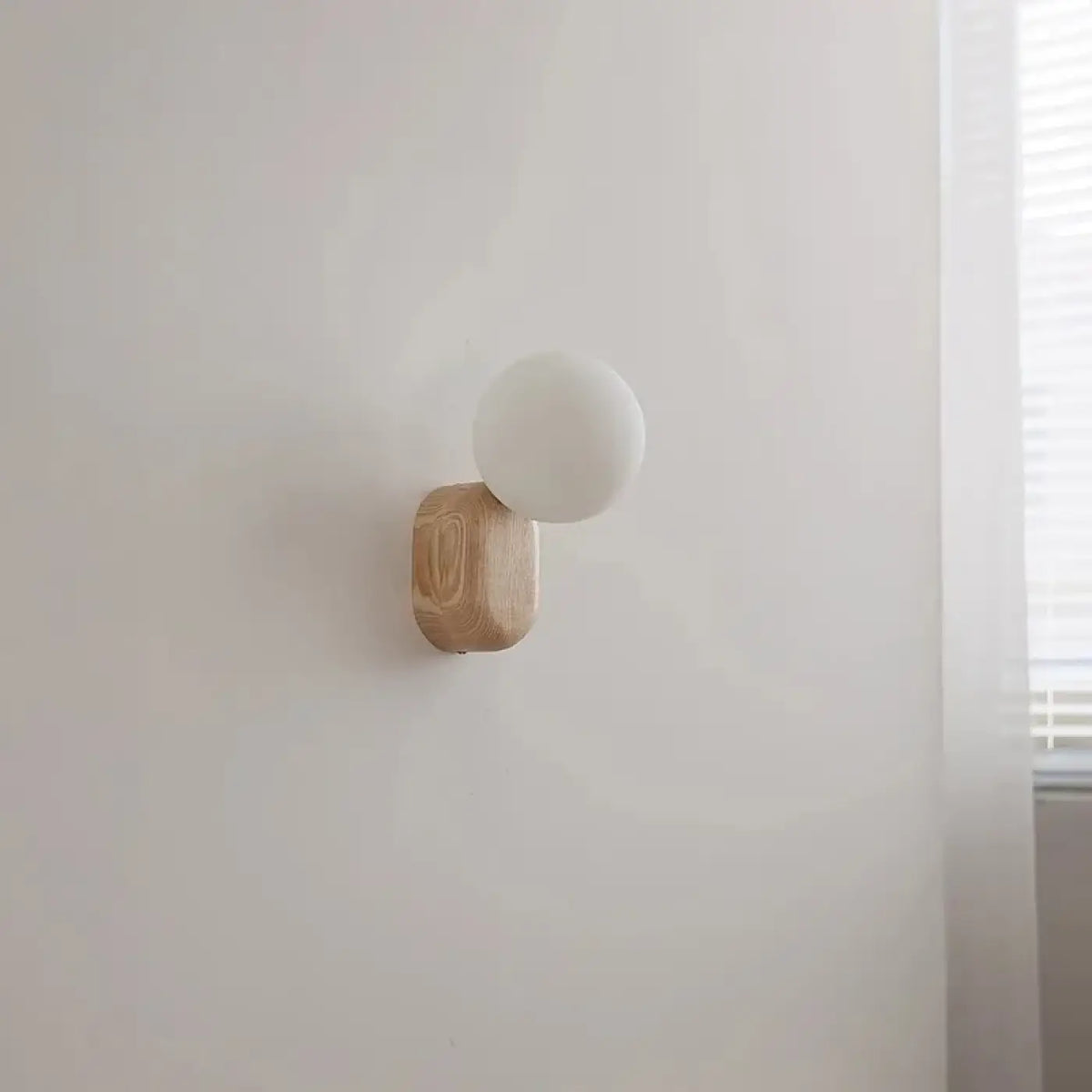 Applique Murale Minimaliste en Bois - Minou