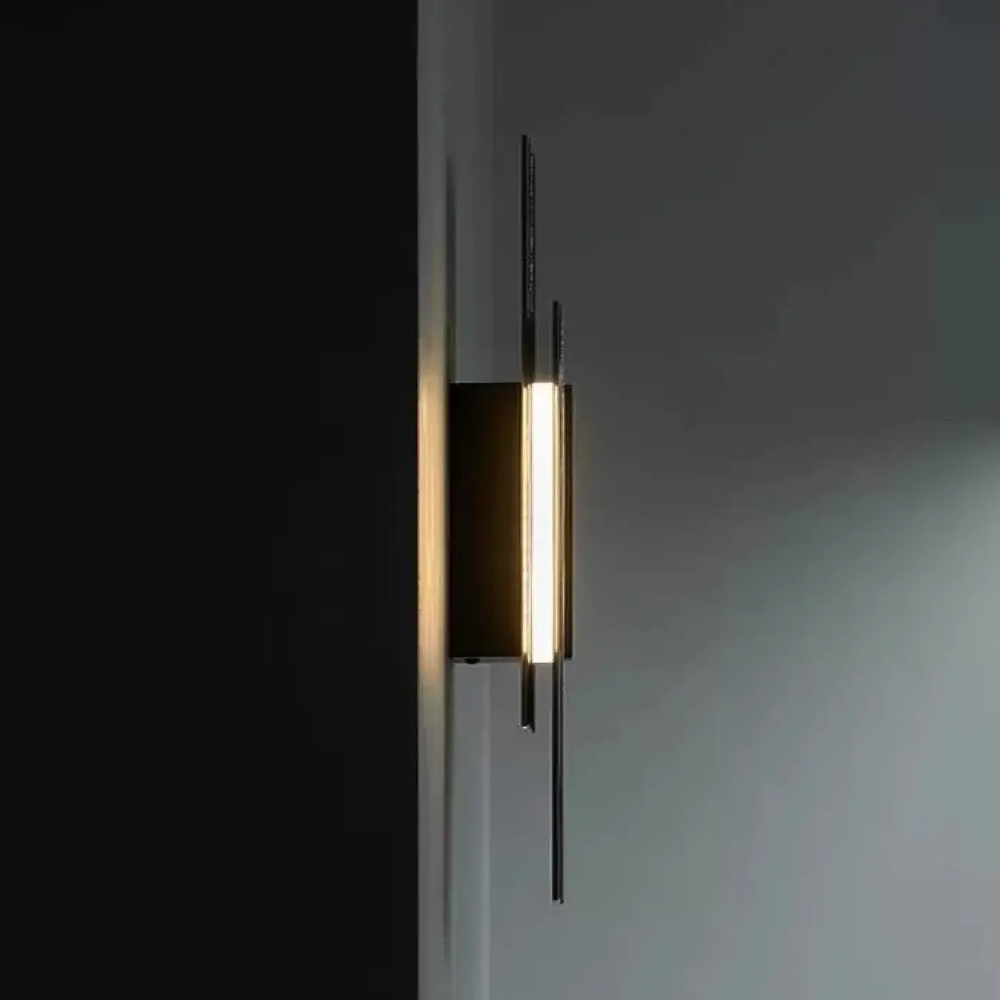 Applique Murale Moderne en Metal - Mioda