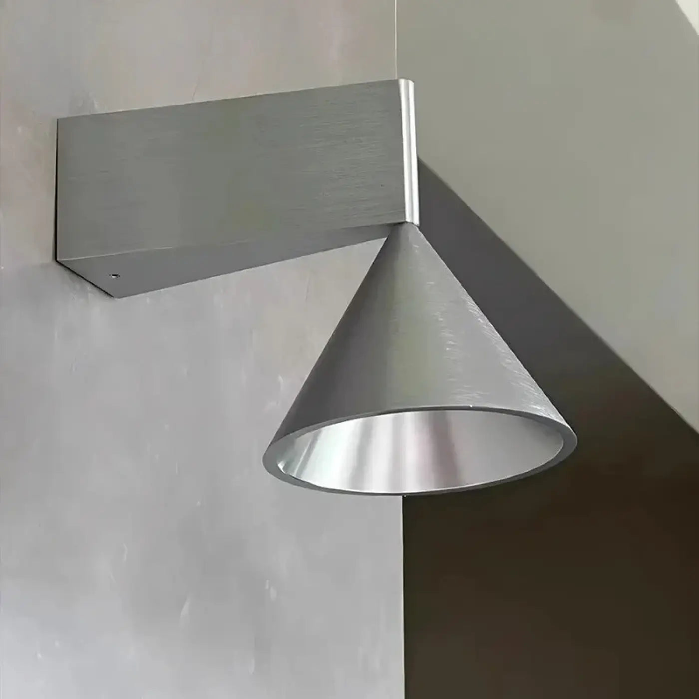 Applique Murale Moderne en Metal - Mandi
