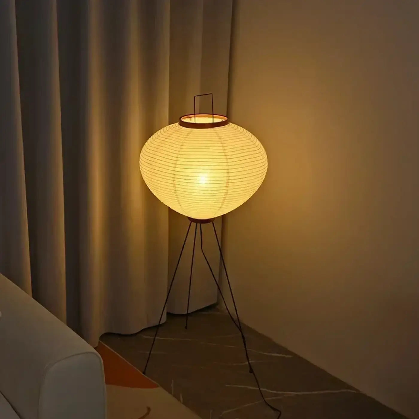 Lampadaire Elegant en Metal - Siriah