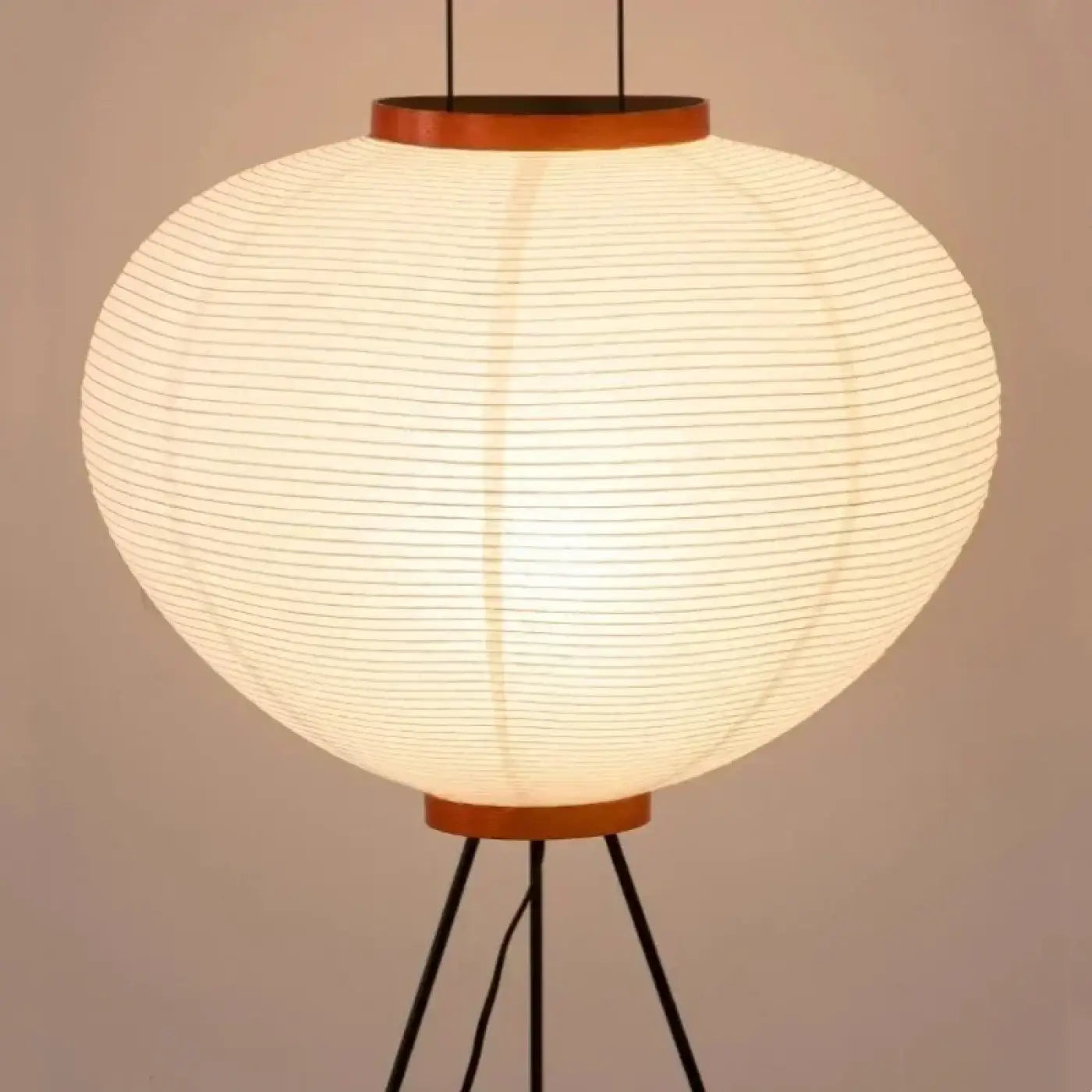 Lampadaire Elegant en Metal - Siriah