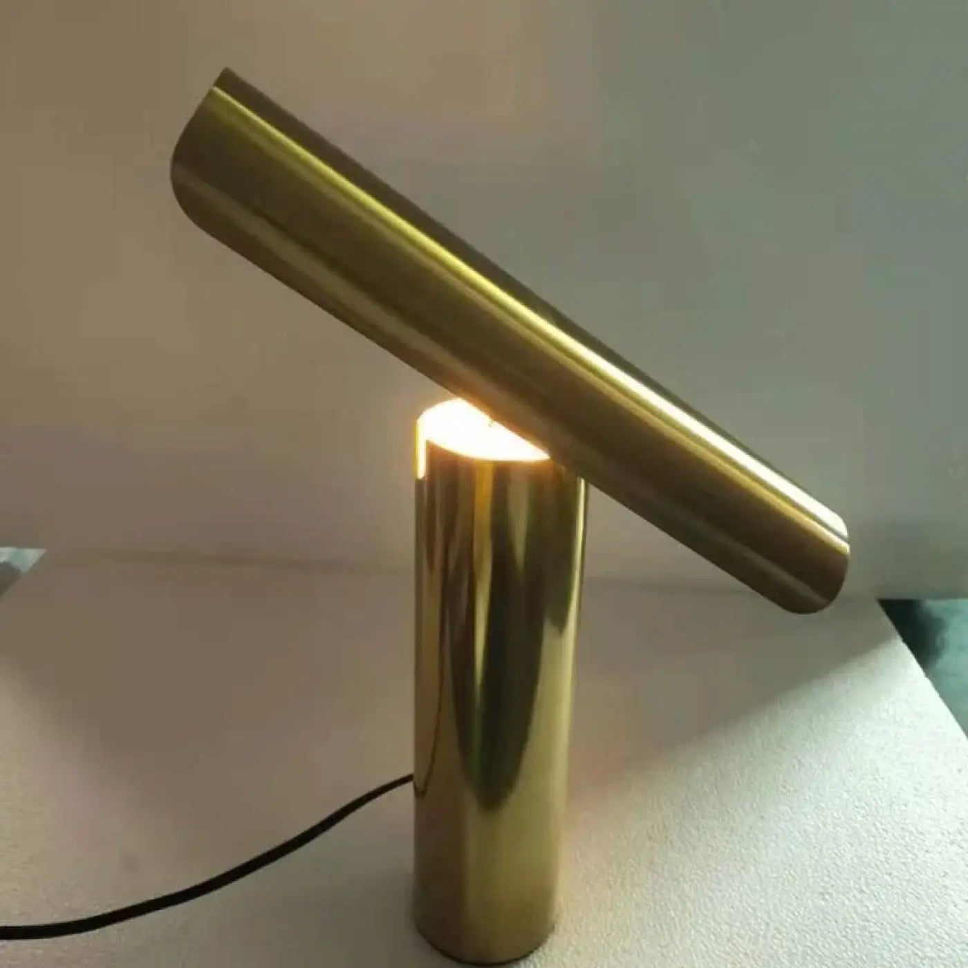 Lampe de Table Minimaliste - Izo