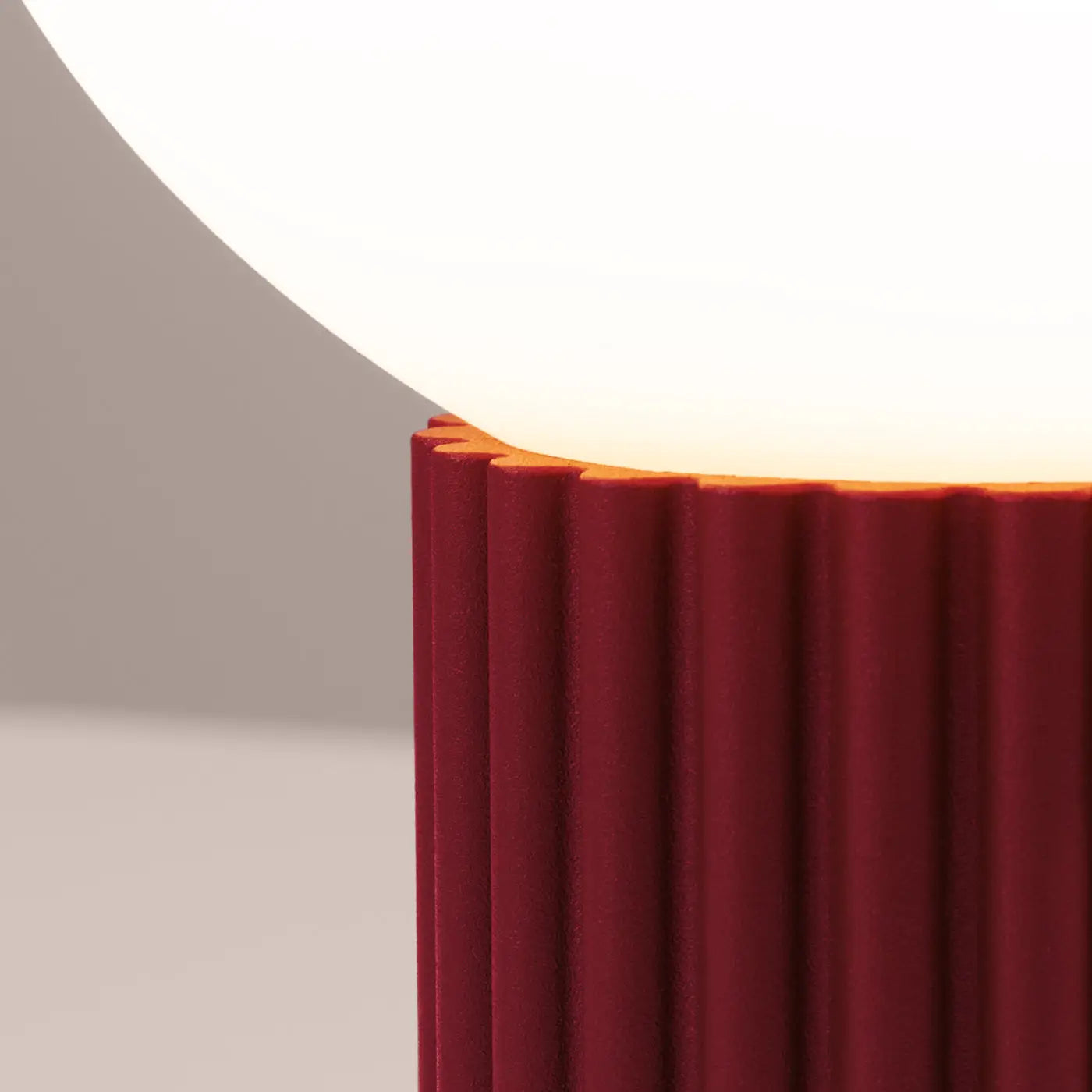 Lampe A Poser Design - Halo (Bordeaux)