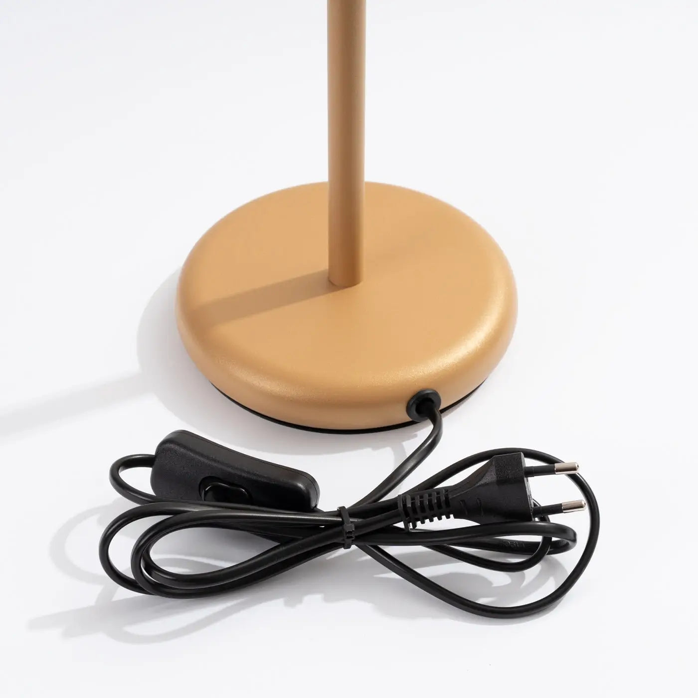 Lampe A Poser Design - Karbon (Or)