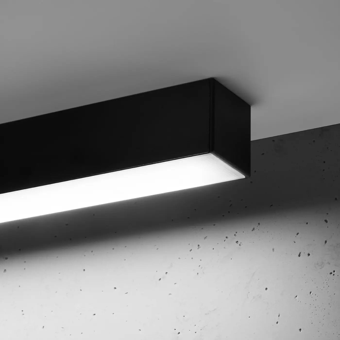 Luminaire Plafonnier Design - Pinne 67 4000K (Noir)