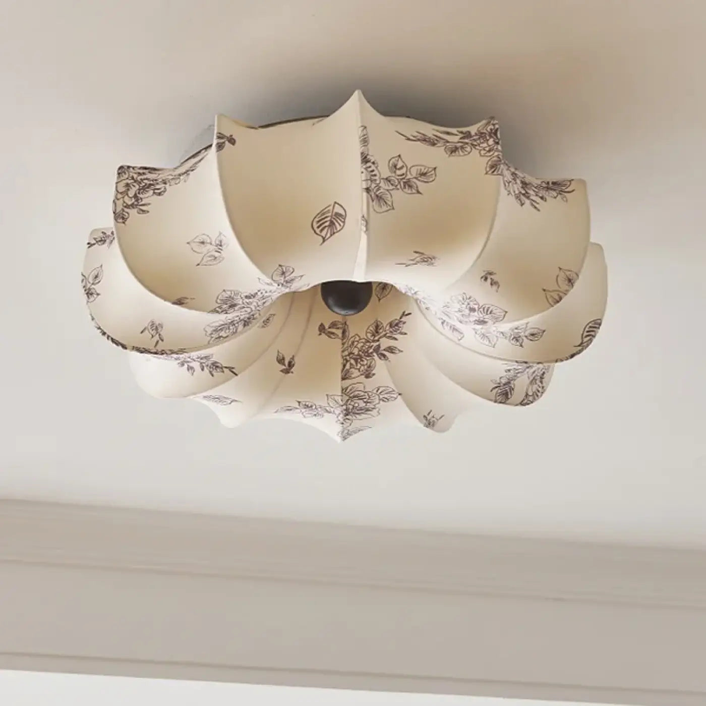 Luminaire Plafonnier Elegant en Tissu - Sorelia