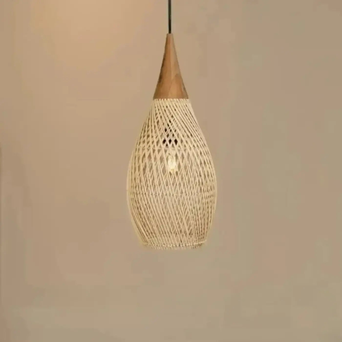 Suspension Luminaire Elegant en Rotin - Naro