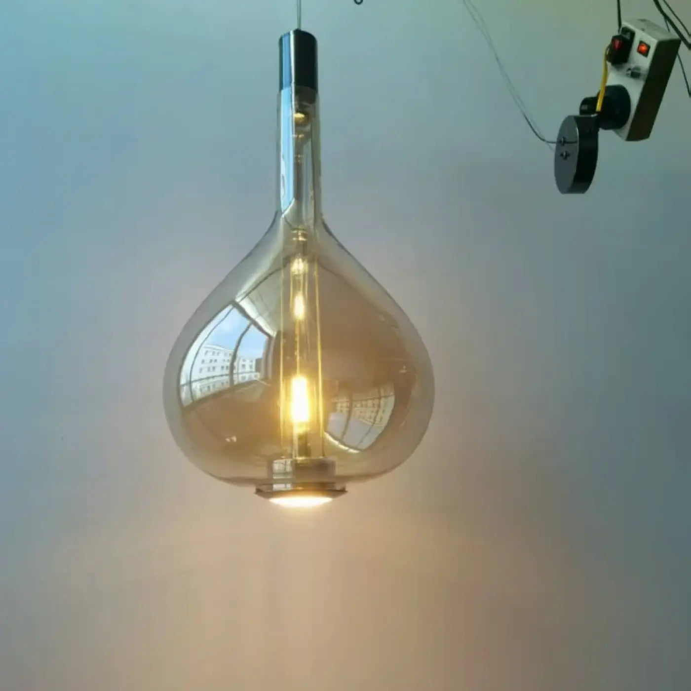Suspension Luminaire Elegant en Verre - Elys