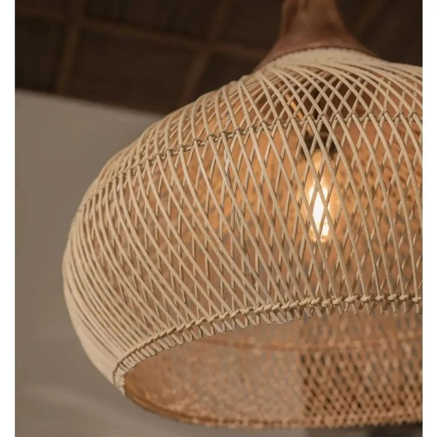 Suspension Luminaire Elegant en Bois - Jatre